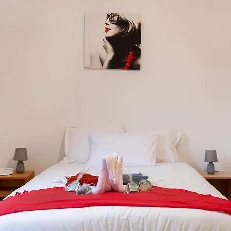 Des Cousines Capucine * Нанси