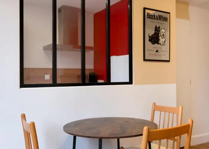 Des Cousines Capucine נאנסי